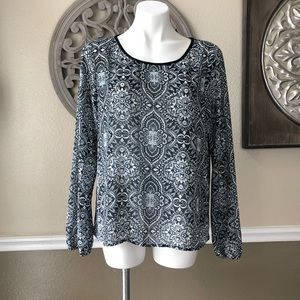 Eyelash brand long sleeve Navy and white blouse